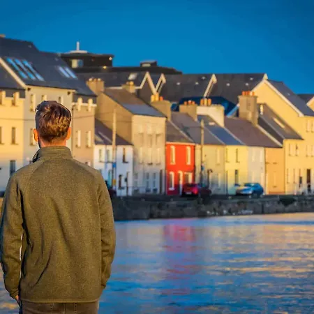 With Free Parking Private In Shared Flat Homestay Galway